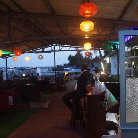 Hotel Le Marly Abidjan Exterior photo